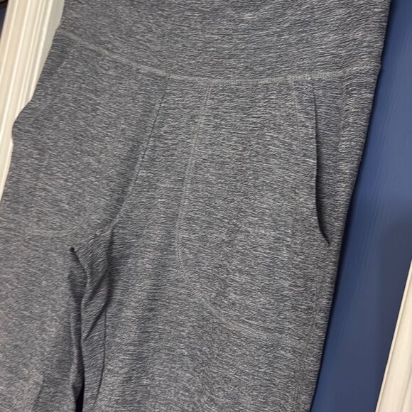 Tna Aritzia Zephyr Joggers Size Small - Picture 4 of 6